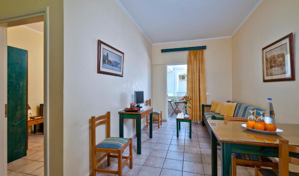 Inea Hotel & Suites Agioi Apostoli  Cameră foto